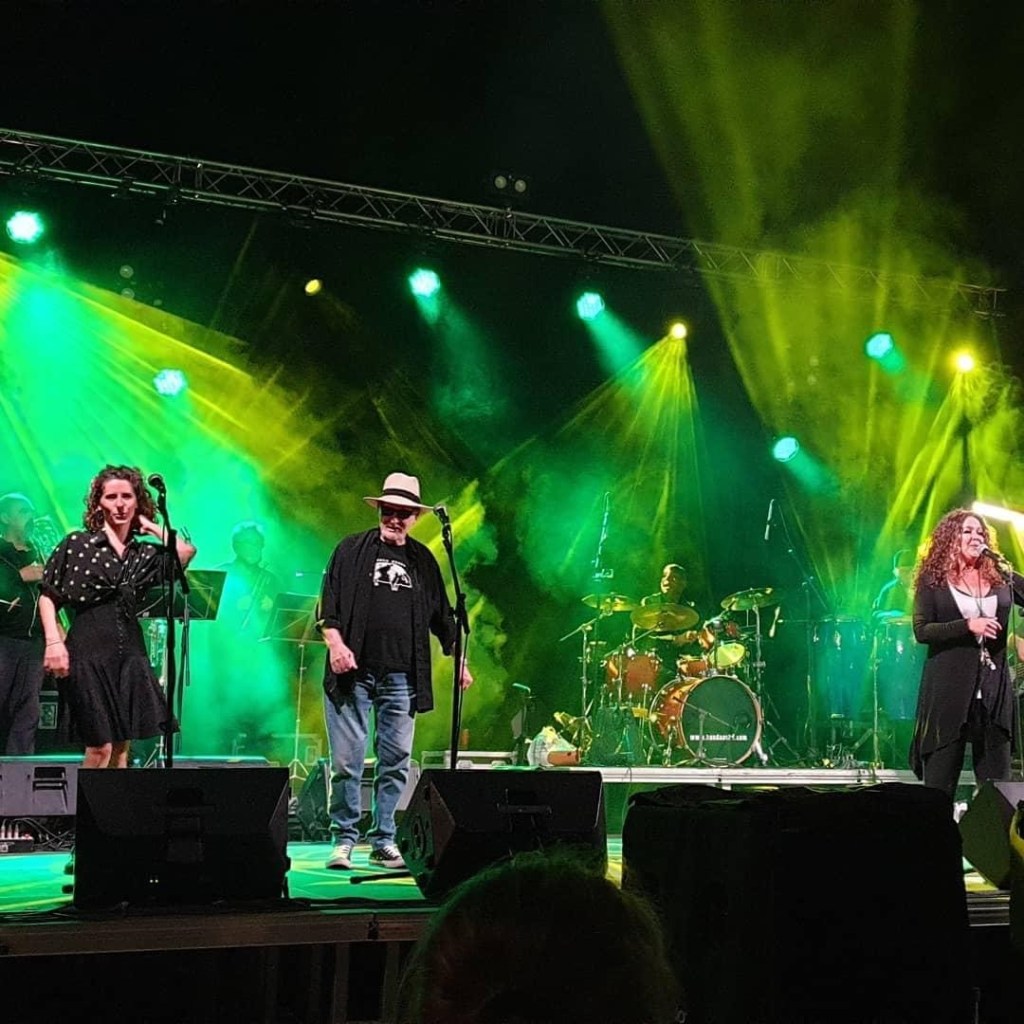 La imagen tiene un atributo ALT vacío; su nombre de archivo es inauguracio-plateria-1.jpg